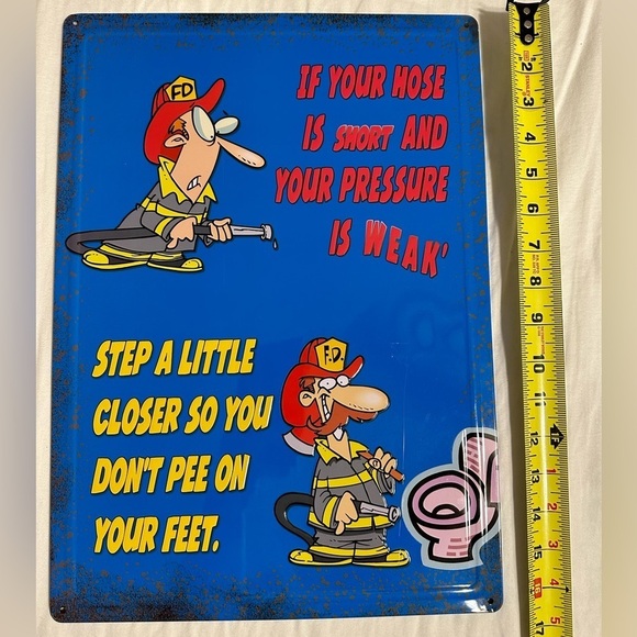 Funny wall art. “Don't Pee on Your Feet” Sign - Picture 4 of 4